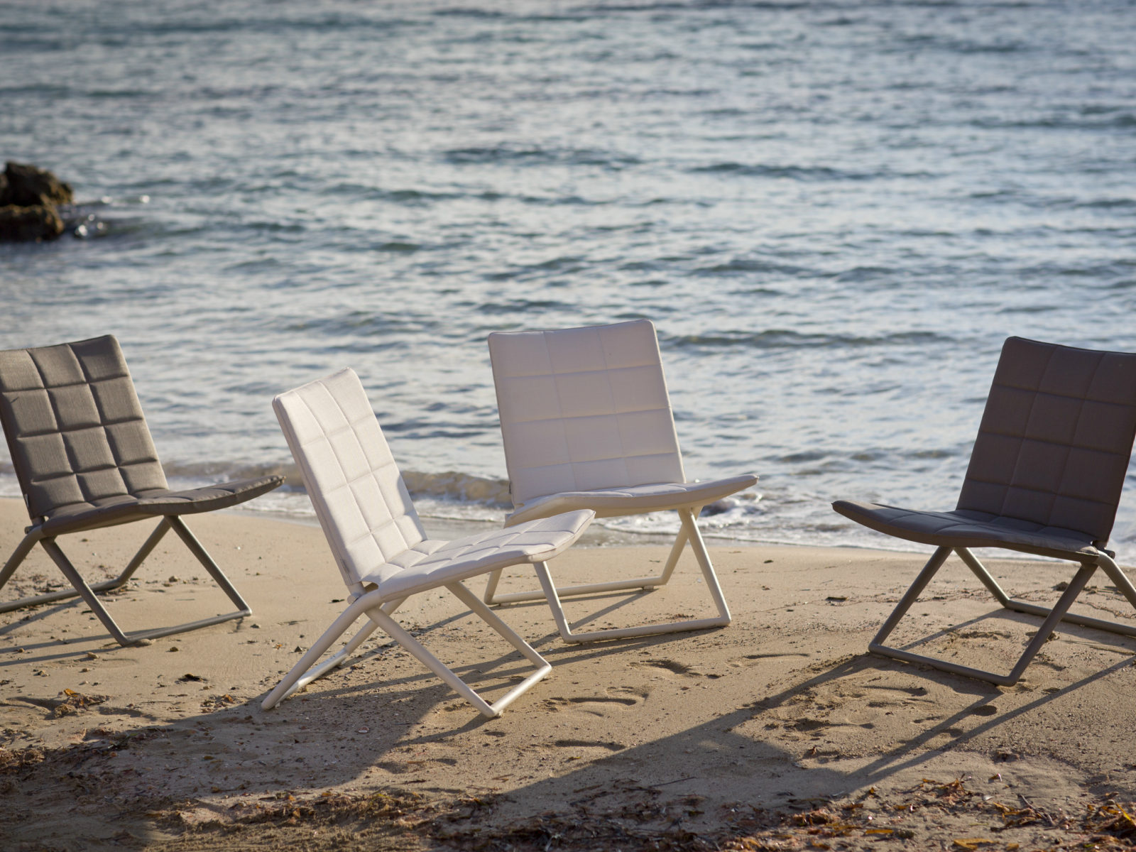 Traveller Club & Beach Chair by Cane-line - Couture Outdoor