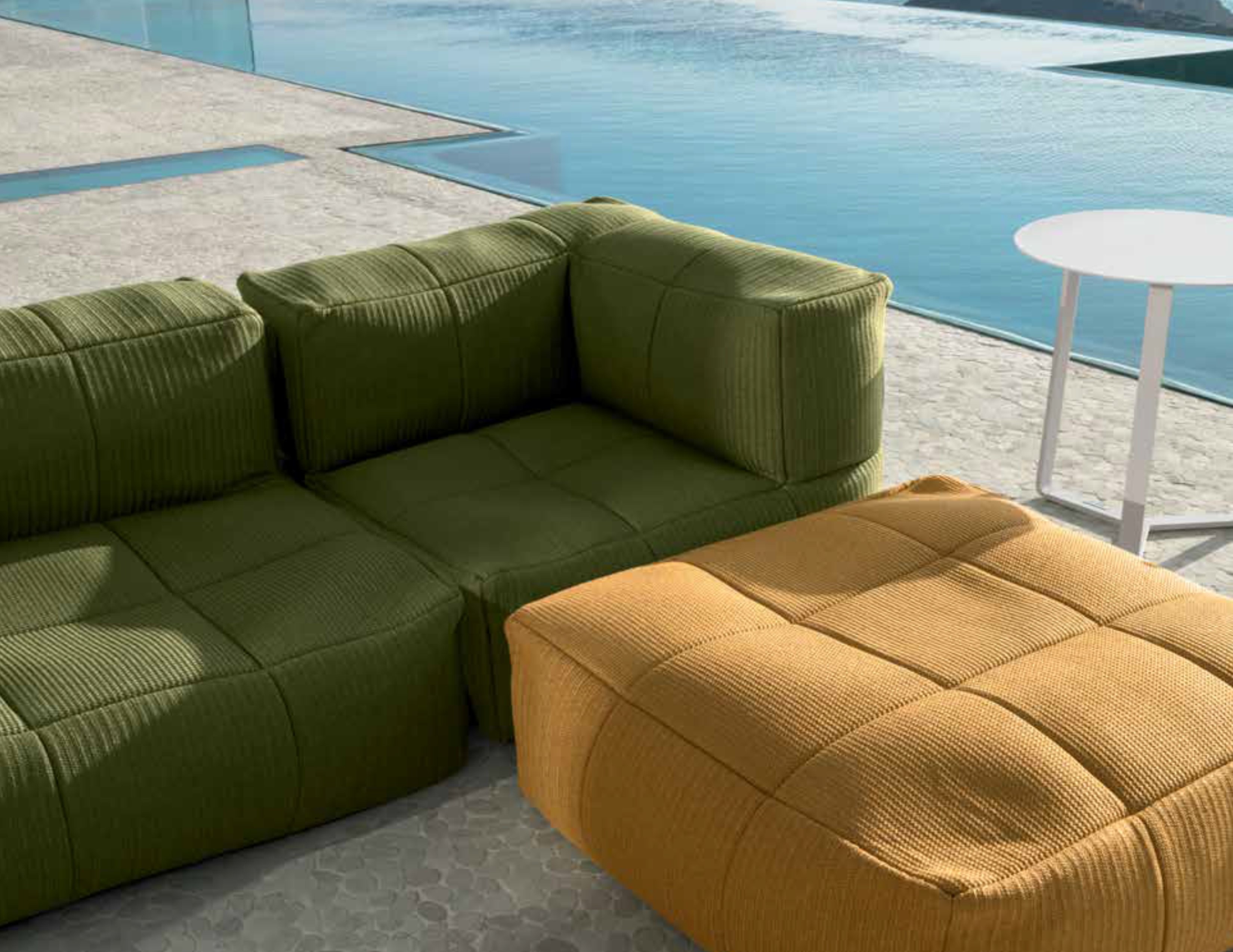 Bella Modern Outdoor Beanbag Sofa Lounge Sunbrella Bean Bag Luxury Ibiza Hotel Contract Design Paola Urban Trend 2019 Europe Designer 3 